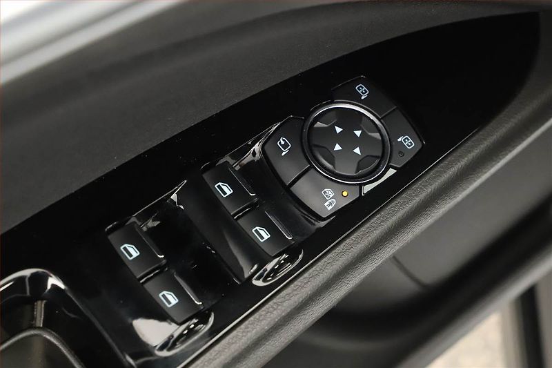 Ford Mondeo (2019) 2.0 TDCI, Automat, Navi - fotka 17 z 20