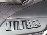 Toyota C-HR (2025) 1.8 Hybrid 140k Executive - náhled 25