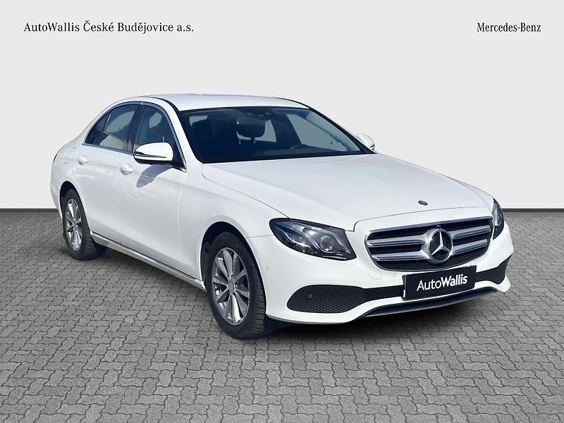 Mercedes-Benz Třídy E E 220d 4M AVANTGARDE - fotka 7 z 26