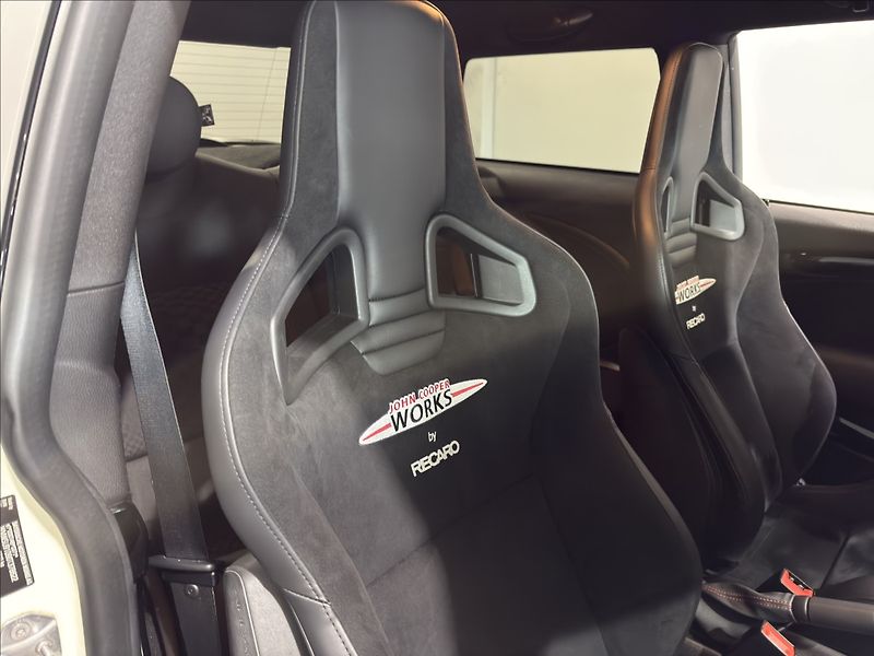 Mini Cooper 1,6   JWC RECARO SUPERSPRINT - fotka 21 z 34