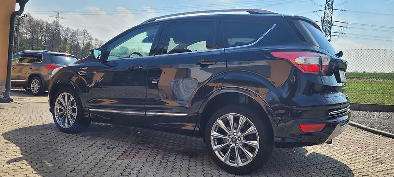 Ford Kuga (2017) 2,0TDCi 132kW DSG 4×4 Vignale  - fotka 8 z 52