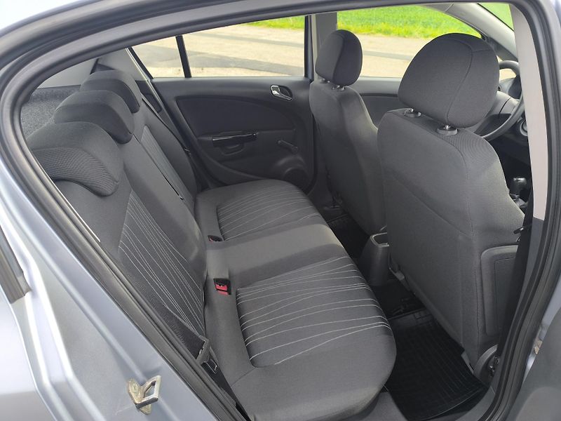 Opel Corsa (2007) 1.4 1.MAJITEL,SERVISNI KÍŽKA - fotka 14 z 33