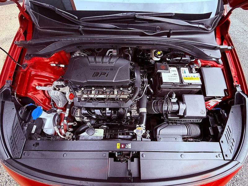 Hyundai i30 1.5 DPi CVVT Comfort, ČR - fotka 28 z 29