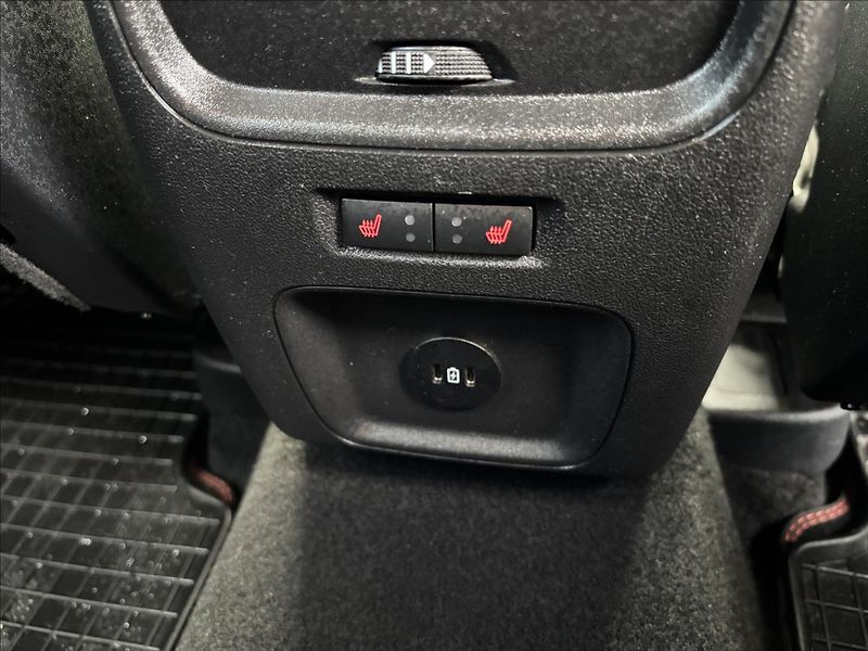 Ford Kuga 1,5 EcoBoost 137kW ST-Line - fotka 16 z 37