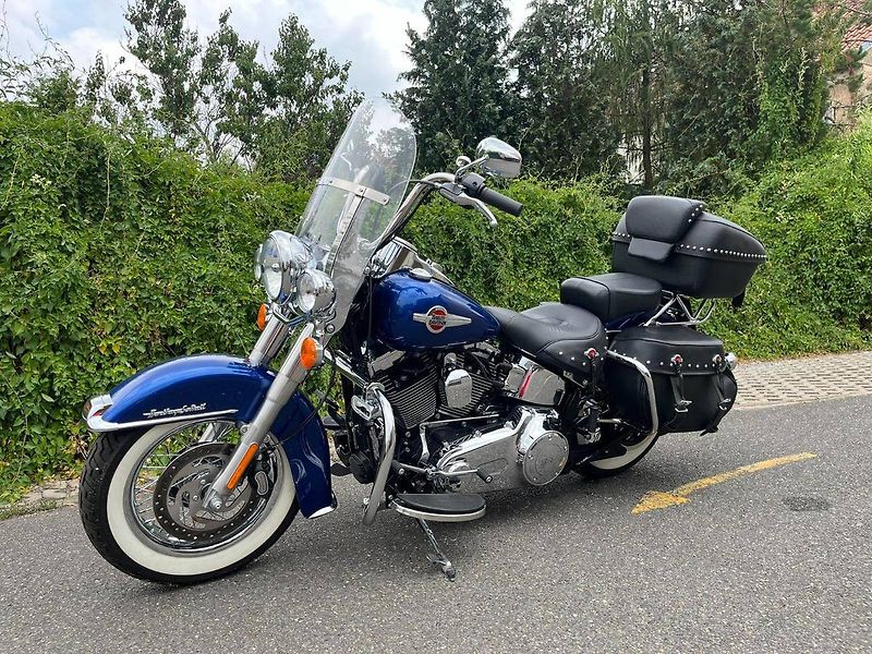 Harley-Davidson FLSTC Heritage Softail Classic (2017) - fotka 4 z 13