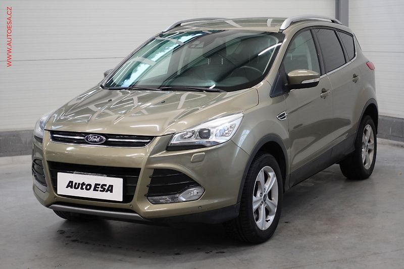 Ford Kuga (2013) 2.0TDCi 4x4, AT, park.čidla - fotka 3 z 22