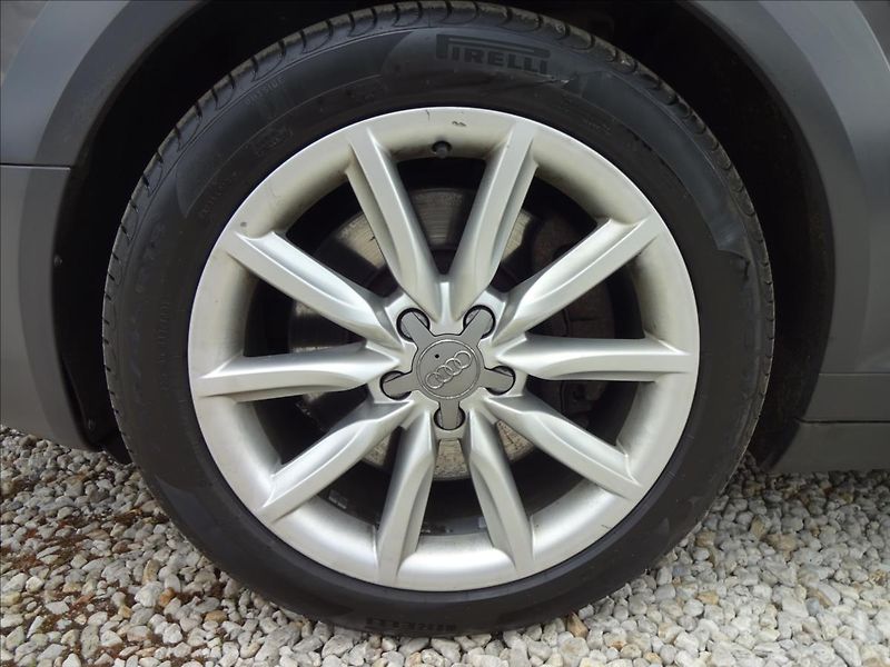 Audi A6 Allroad 3,0 TDI 176kW QUATRO - fotka 53 z 63