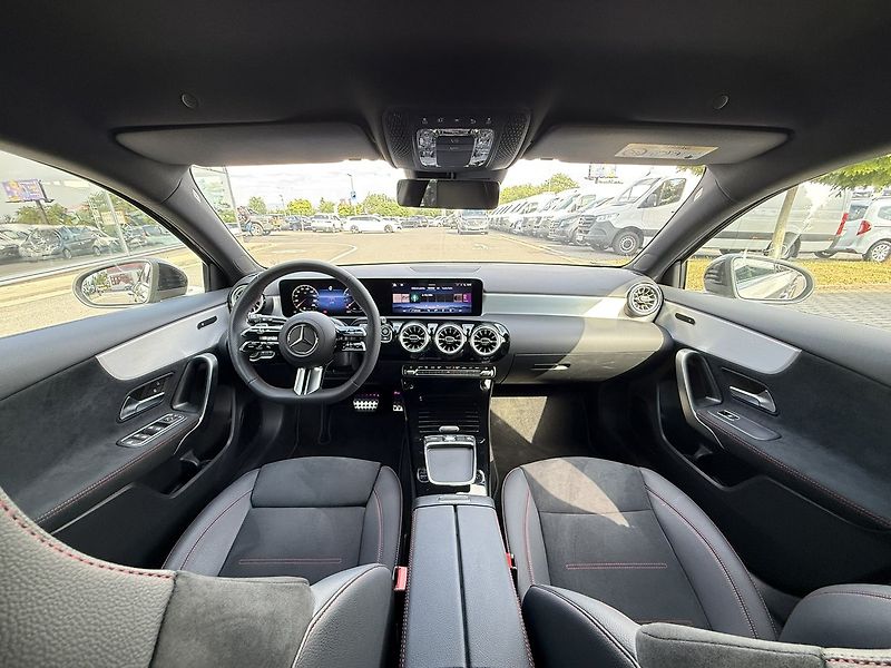 Mercedes-Benz Třídy A (2026) 200 - fotka 15 z 39