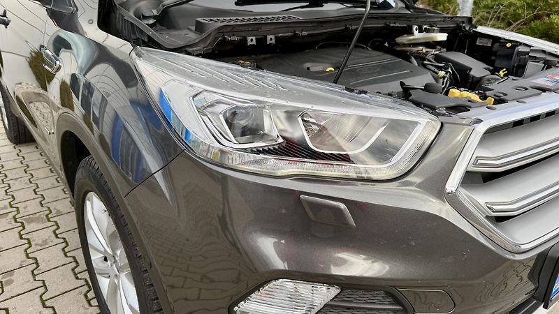 Ford Kuga (2018) EcoBoost 1,5,4x4 - fotka 7 z 10