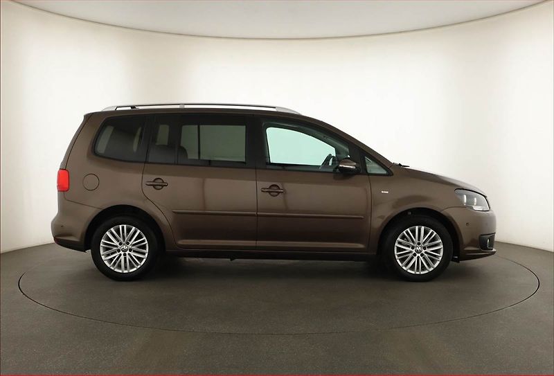 Volkswagen Touran (2015) 1.4 TSI, Serv.kniha, Navi - fotka 6 z 14