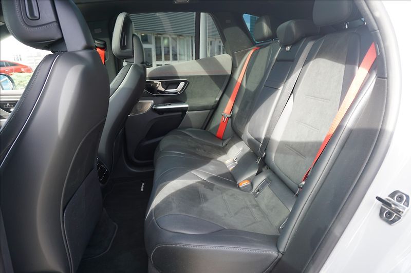 Mercedes-Benz EQE 0,0 350 4M  350 4M SUV - fotka 16 z 24