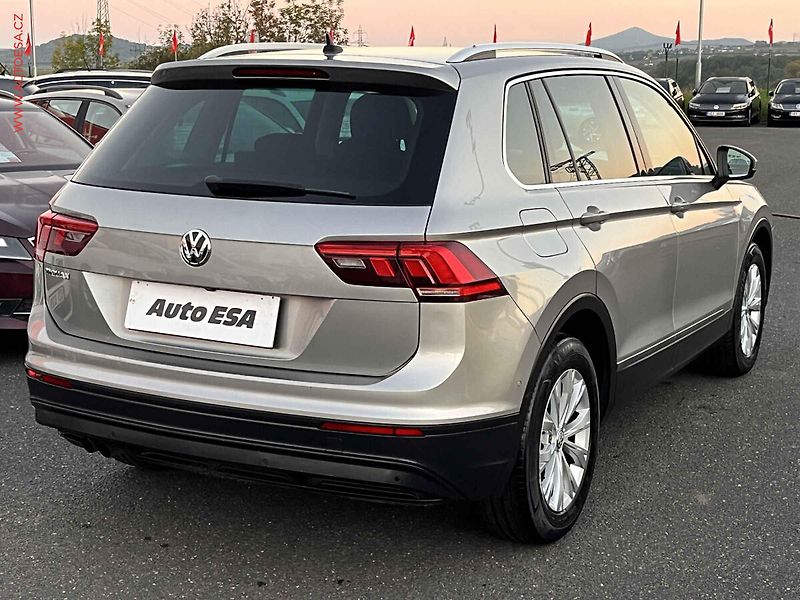 Volkswagen Tiguan (2020) 1.5 TSi, ČR, LED, AC, temp - fotka 4 z 12