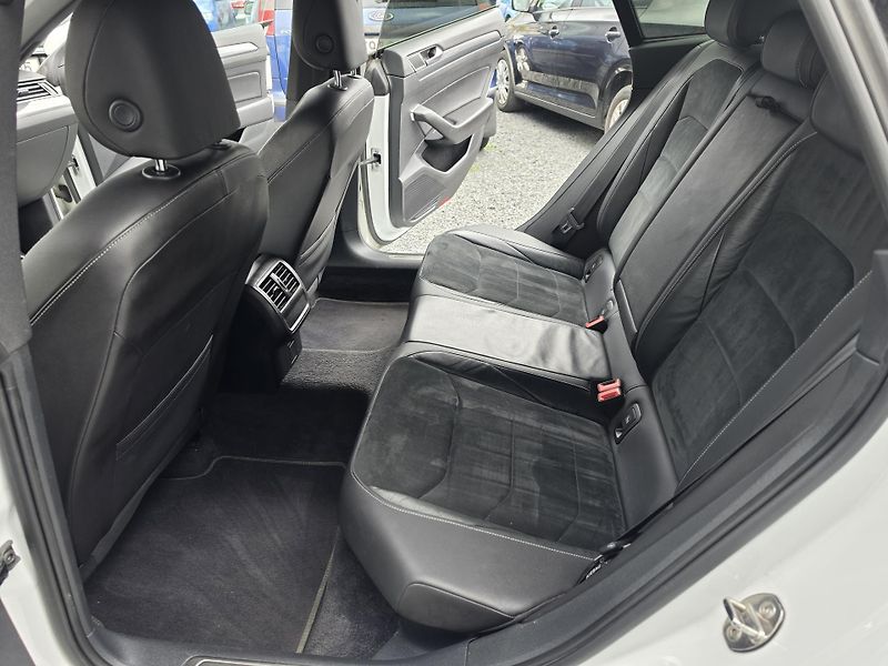 Volkswagen Arteon 2.0 TDI R-Line TZ Led Alcantra - fotka 9 z 19