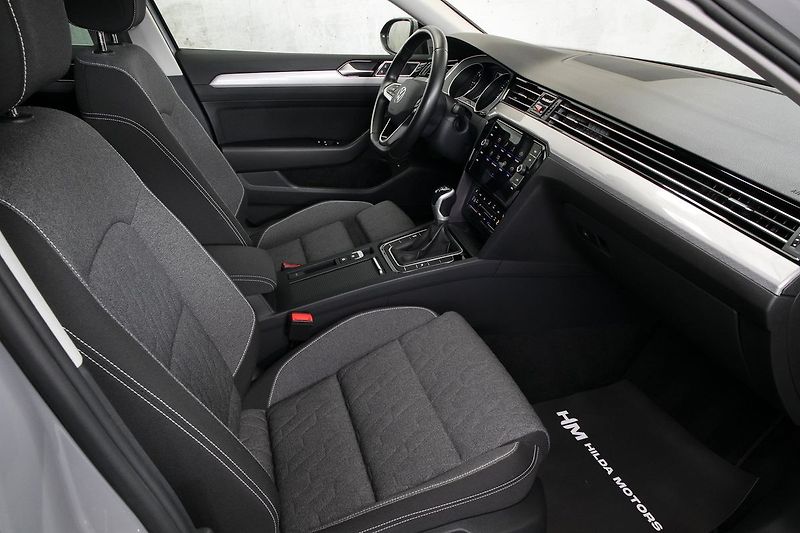 Volkswagen Passat 2.0TDI 110kW Kamera ACC Tažné - fotka 12 z 27