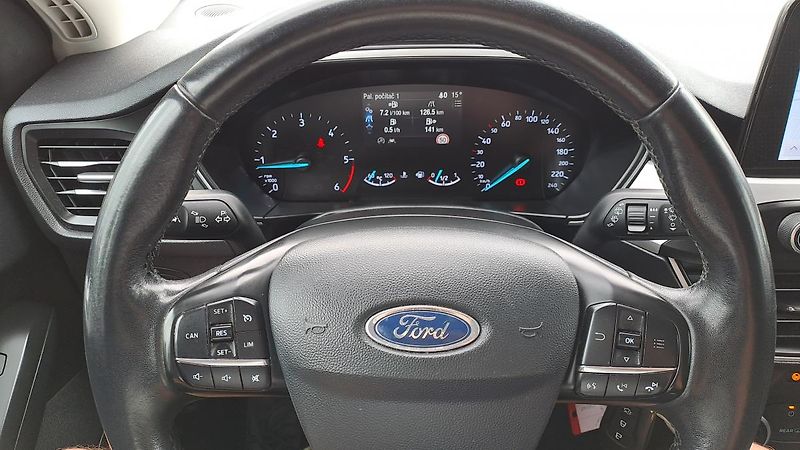 Ford Focus 1.5 TDCI Business NAVI - fotka 25 z 32