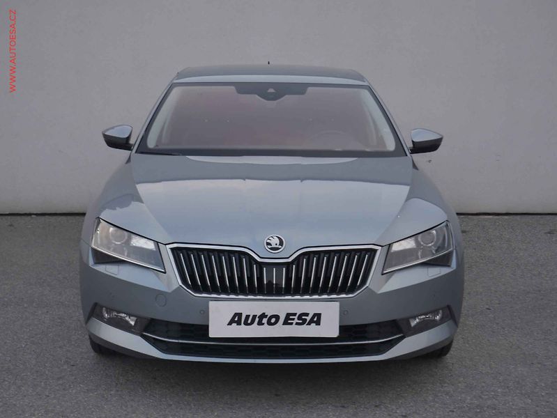 Škoda Superb (2016) 2.0TDi, ČR, Style, DSG - fotka 2 z 15