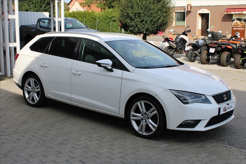 Seat Leon 1,4 TGi Style LED CZ původ - fotka 2 z 4
