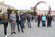 Automobiloví a motocykloví veteráni se rozloučili s letošní sezonou. Start spanilé jízdy Přerovskem byl na náměstí v Lipníku. Neděle 2. září 2023
