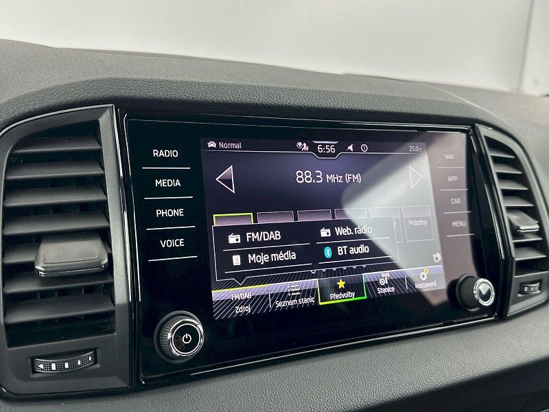 Škoda Karoq (2025) DSG 2.0TDI 110kW 4x4 SportLine - fotka 17 z 35