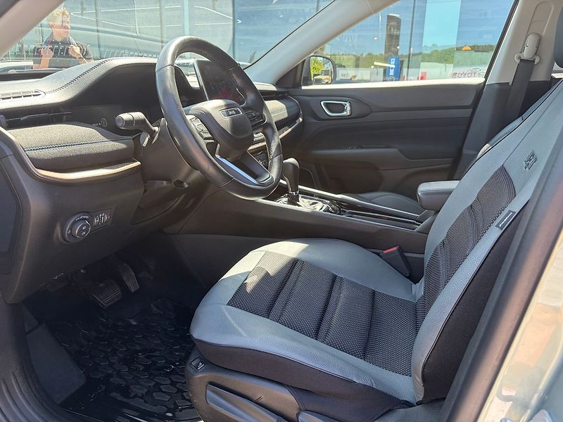 Jeep Compass 1.5 e-Hybrid aut. FWD Upland - fotka 3 z 11