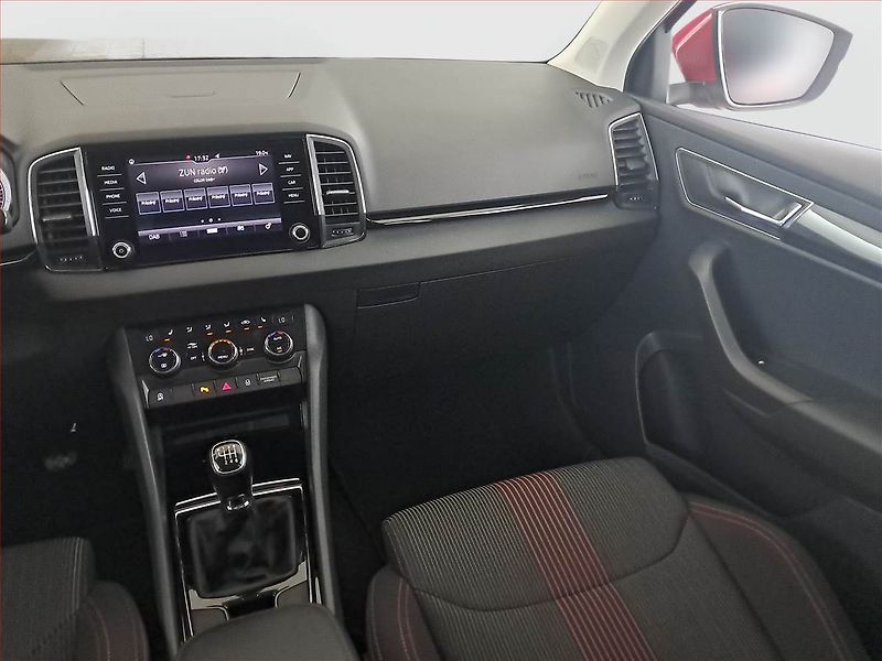 Škoda Karoq (2018) Style 1.0 TSI, Navi, Tempomat - fotka 8 z 17