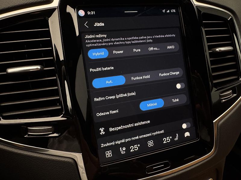 Volvo XC90 T8 AWD RECHARGE DARK PLUS CZ  - fotka 45 z 51