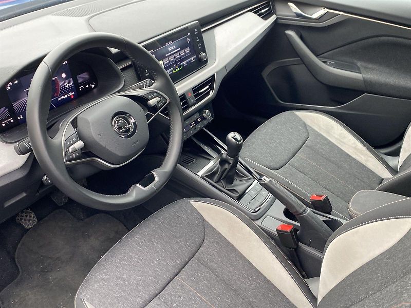 Škoda Kamiq (2024) 1.0 TSI Top Selection - fotka 8 z 34