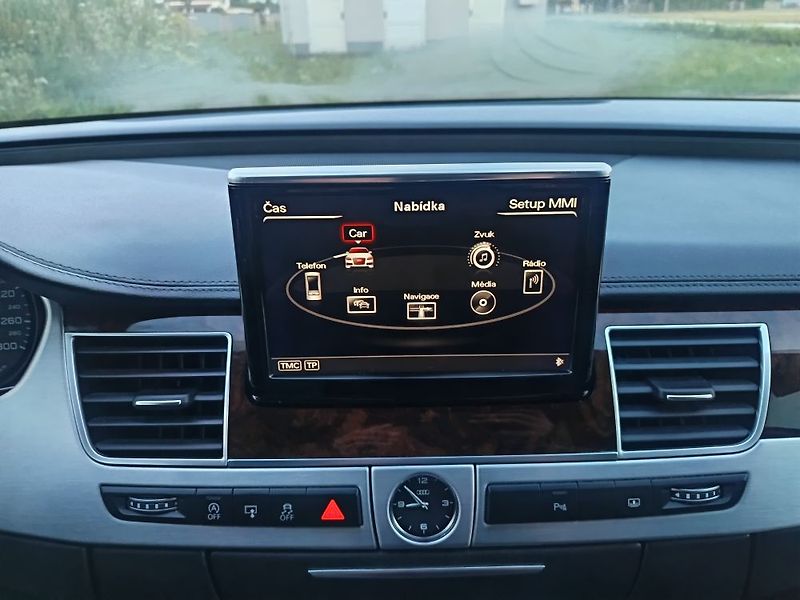 Audi A8 (2014) - fotka 48 z 59