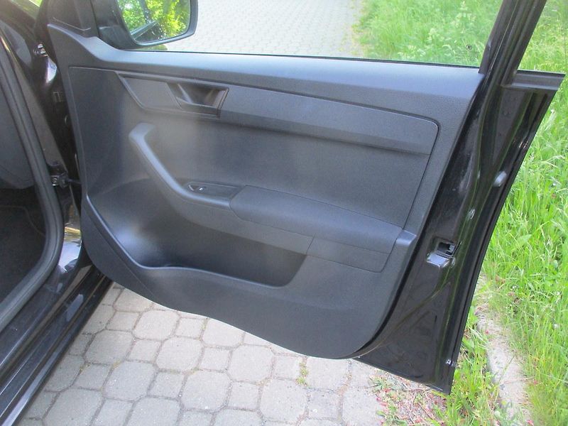 Škoda Fabia (2016) 1.2TSi ACT*BT+HF*L+Z PNEU - fotka 27 z 40