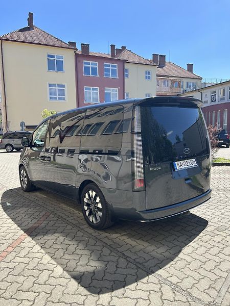 Hyundai Staria (2022) - fotka 3 z 48