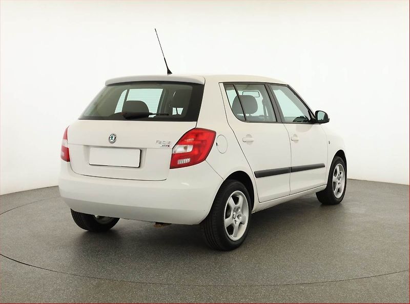 Škoda Fabia (2009) Ambiente 1.2 12V, Serv.kniha - fotka 5 z 16