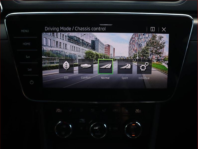 Škoda Superb (2022) Sportline 2.0 TDI - fotka 17 z 26