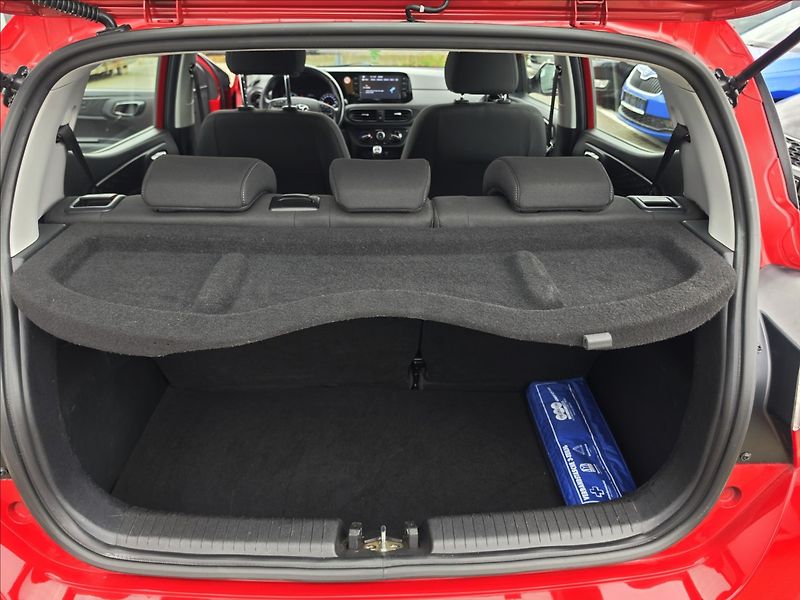 Hyundai i10 1,0 49KW vyhř. volat + sedadla - fotka 24 z 41