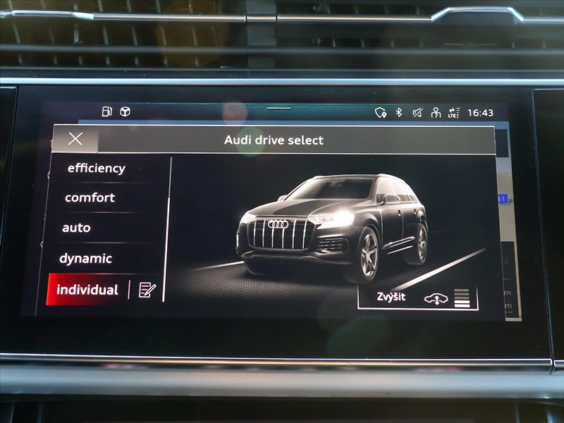 Audi Q7 3,0 TDI Quattro Tiptronic S li - fotka 23 z 36