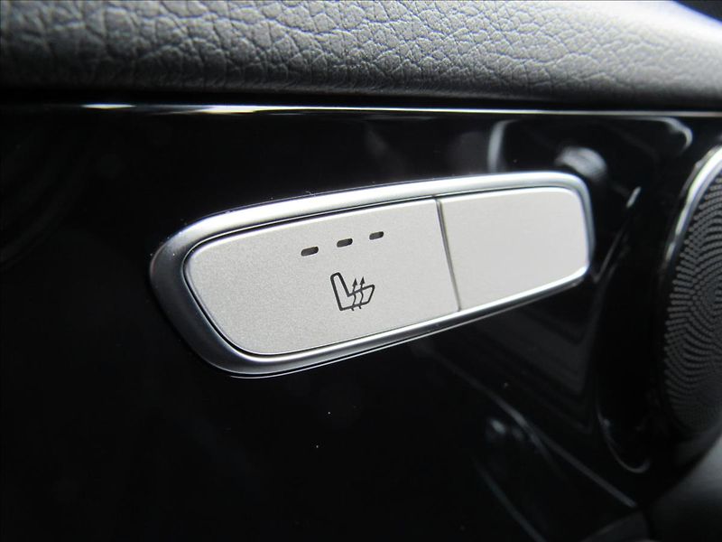 Mercedes-Benz GLC 2,0 CDi 220d 4MATIC - fotka 29 z 44