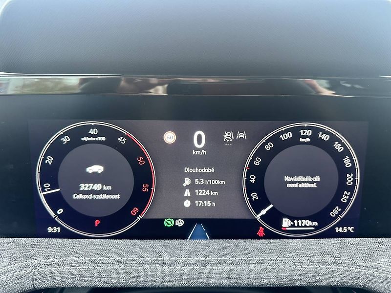 Škoda Superb Combi Selection 2,0TDI 110kW D - fotka 9 z 34