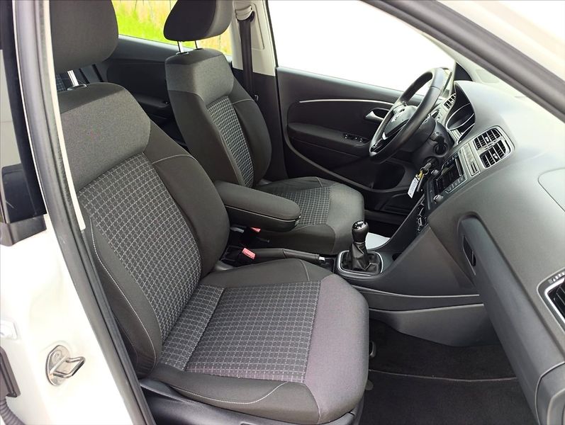Volkswagen Polo 1,4 TDi Klima Alu kola - fotka 26 z 33