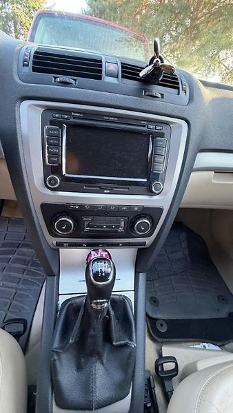 Škoda Octavia (2009) 1.9. TDI ELEGANCE  - fotka 11 z 11