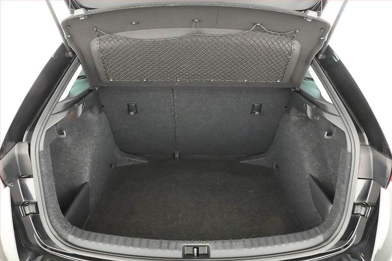 Škoda Scala (2019) 1.0 TSI, Tempomat - fotka 19 z 20