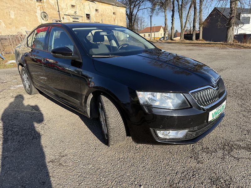 Škoda Octavia 1,4TSI 103kW Ambiente - fotka 3 z 21