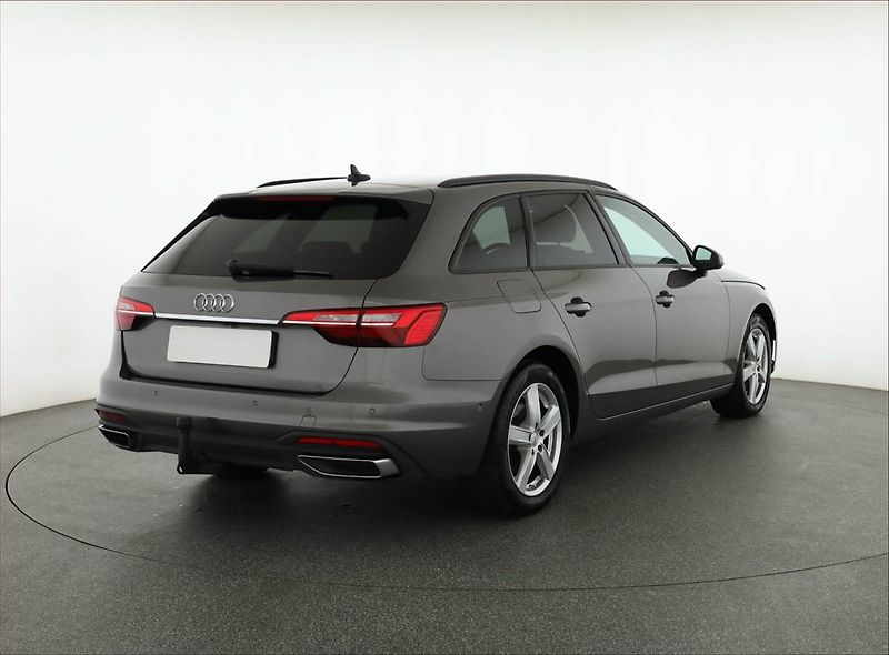 Audi A4 (2021) 35 TDI, Automat, Navi - fotka 5 z 16