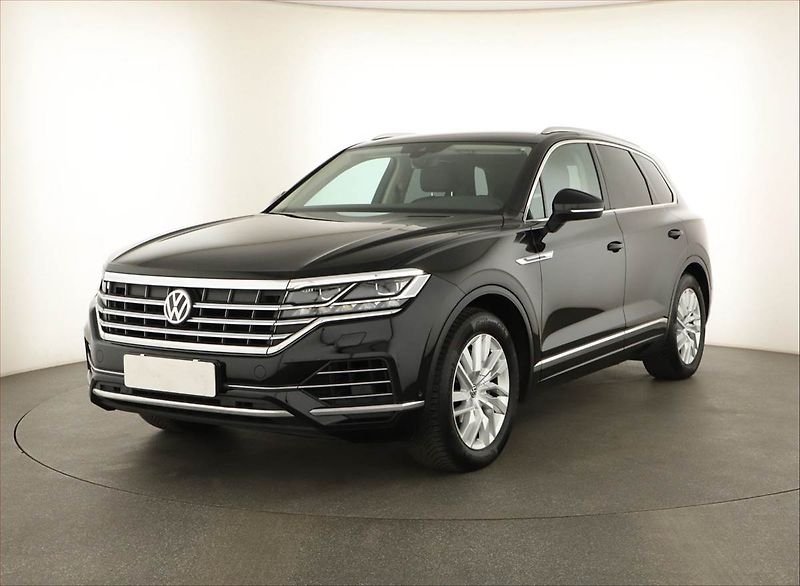 Volkswagen Touareg (2019) 3.0 TDI - fotka 2 z 19