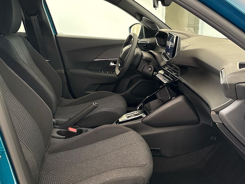 Peugeot 2008 (2026) Business Hybrid 110 e-DCS6 - fotka 13 z 32
