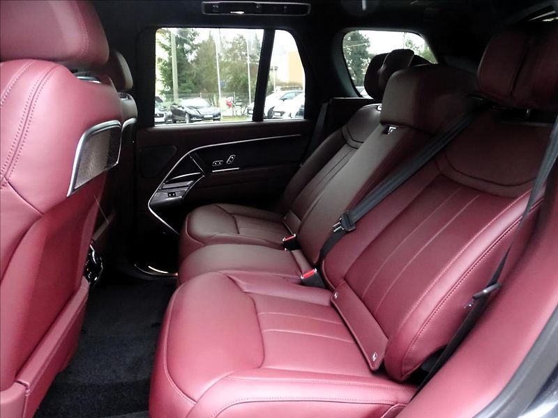 Land Rover Range Rover 3,0 D350 AUTOBIOGRAPHY SWB - fotka 24 z 26