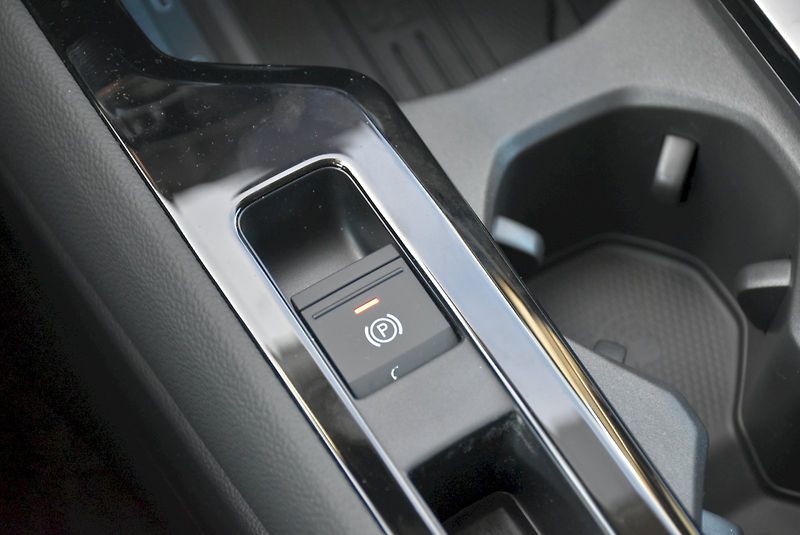 Škoda Superb (2026) Combi Laurin & Klement 2,0 TDI - fotka 26 z 45