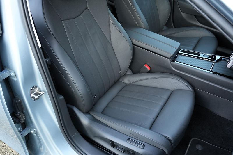 Škoda Superb 2.0 TSI, L&K, ČR, 4x4, Záruka - fotka 42 z 43