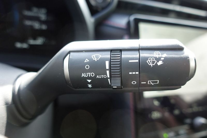 Lexus LBX 1.5 HEV Emotion Advanced FWD - fotka 29 z 34