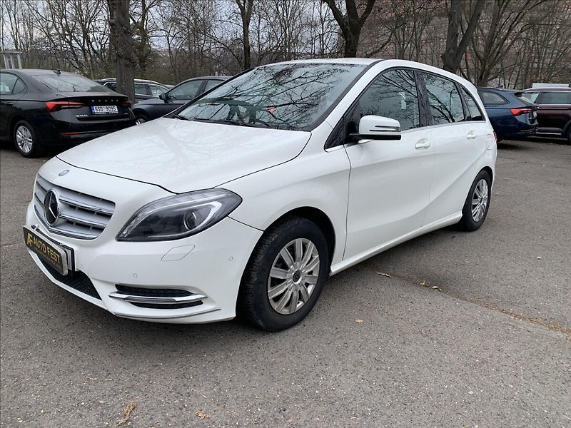 Mercedes-Benz Třídy B 1,6 B180 ČR - fotka 1 z 17