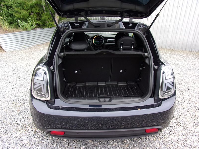 Mini Ostatní (2021) COOPER SE 32kWh 135kW PANORAMA - fotka 20 z 25