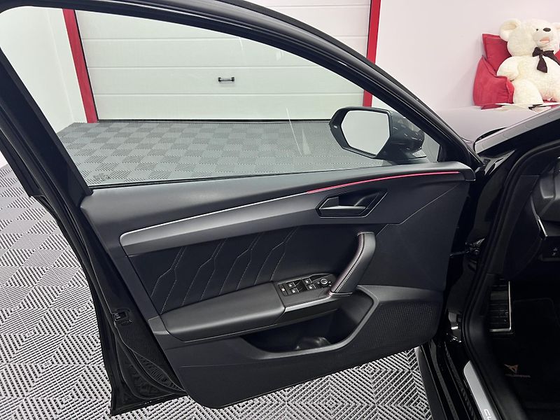 Cupra Leon 2.0 TSI 221 kW 2022 - fotka 10 z 47
